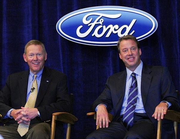 Allan Mulally (links) und Bill Ford 